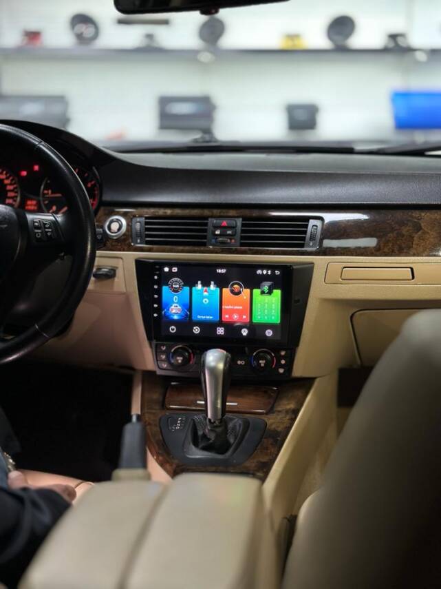 BMW E90 MULTİMEDYA - 1